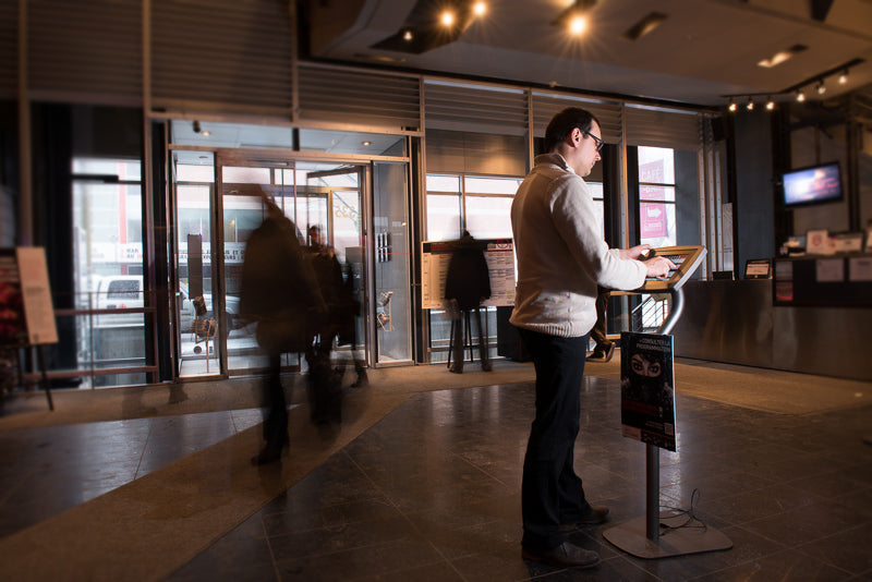 Revolutionizing Event Experiences with Tablet Kiosks: Streamlined Registration and Seamless Wayfinding