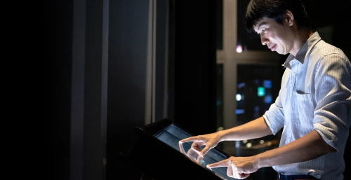 6 Key Considerations for Implementing Tablet Kiosks in Your Manufacturing Facility